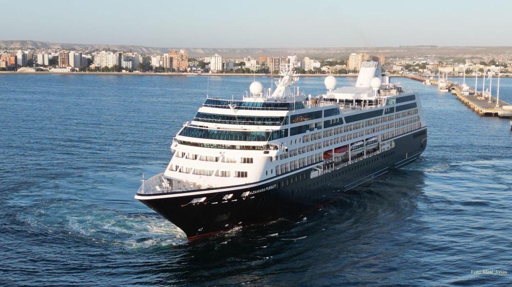 AZAMARA PURSUIT (1)