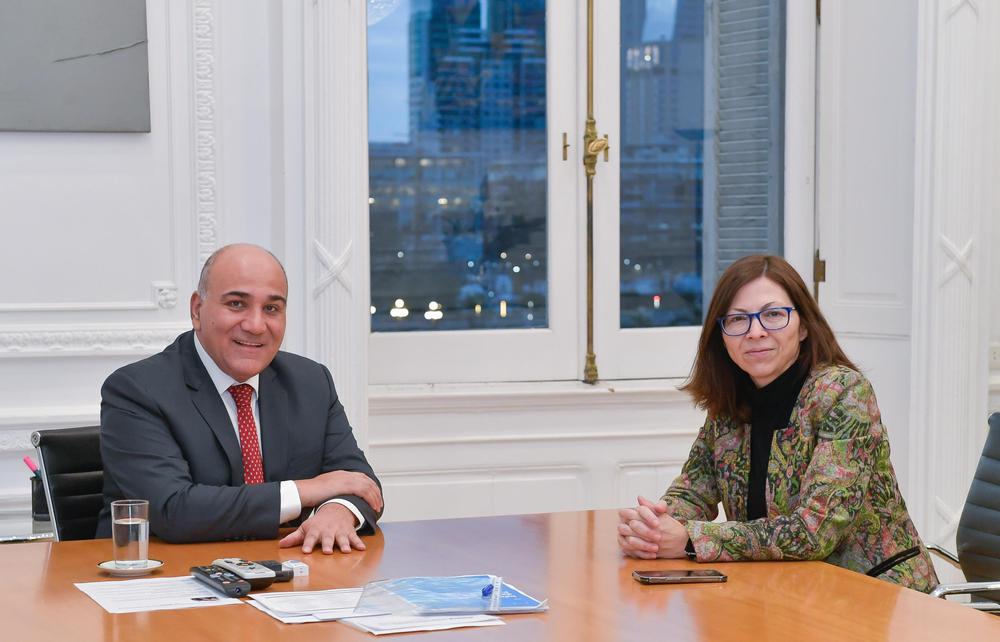 MANZUR_BATAKIS_BNA_LS__JGM0944