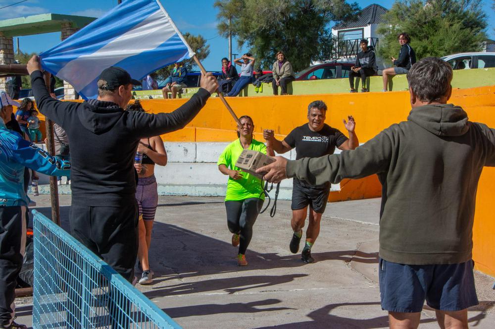 Con la participación de más de 100 personas, se realizó la Cross Rawson a Fondo (9)
