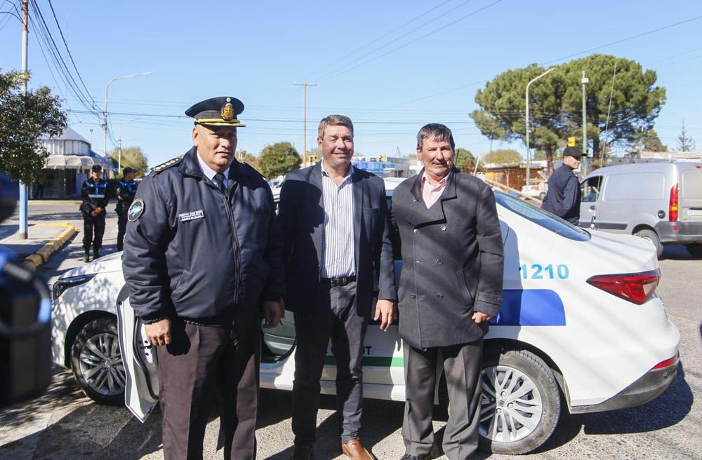 Entrega de nuevos patrulleros a las Comisarías de Rawson y Playa Unión (1) (1)