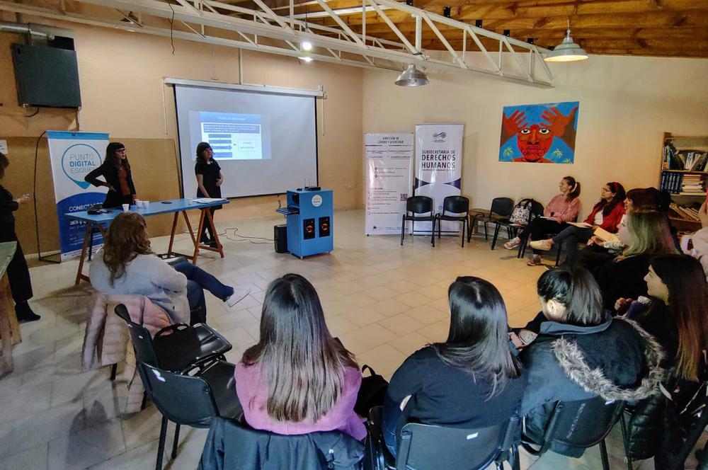 Esquel Se realizó una Jornada de Sensibilización sobre la Trata y la Comunicación Responsable (2)
