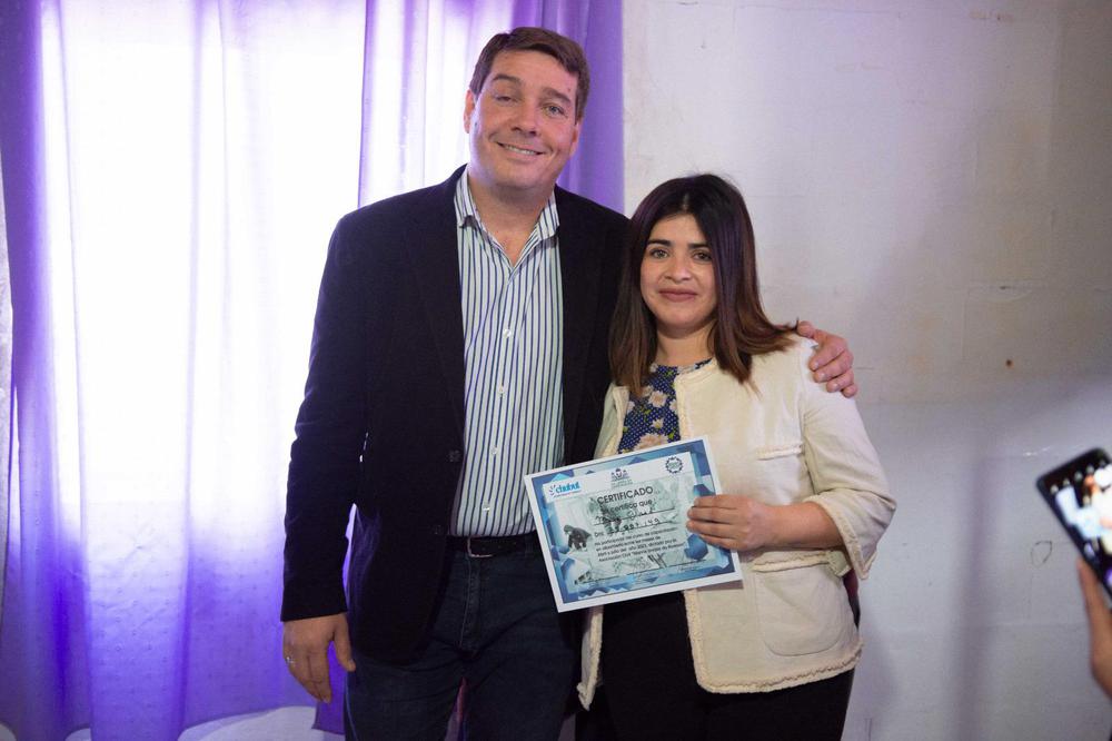 Biss participó de la entrega de certificaciones del curso de albañilería (1)