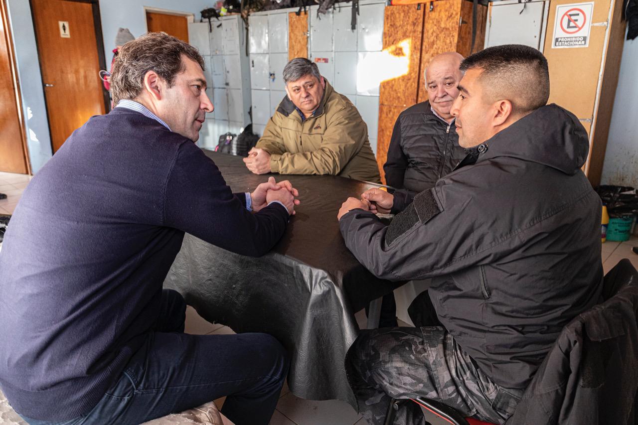 VISITA DE LUQUE EN SECCIÓN DE CANES-1
