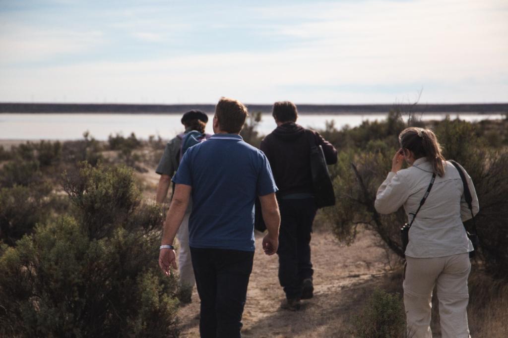 Biss y concejales recorrieron el Salitral (1)