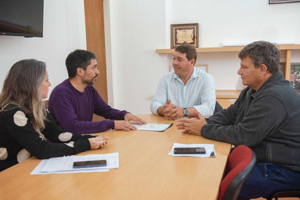 Biss recibió al presidente del Club Regatas, quien le presentó el proyecto inclusivo “Remando Juntos”