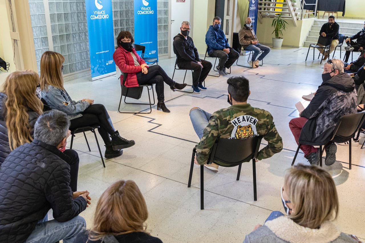 Reunión con dueños de gimnasios