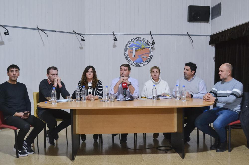 Biss anunció en conferencia de prensa medidas para ayudar a vecinos electrointensivos