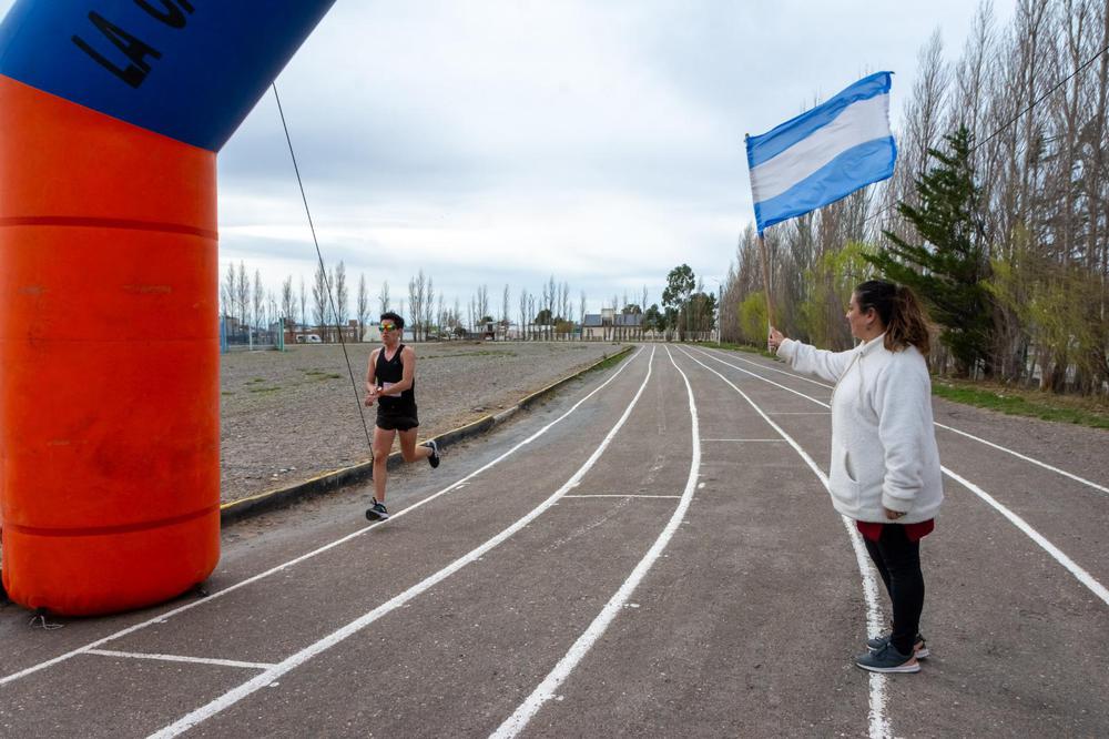 Ganador de los 5 KM de la Primera Corrida Solidaria Policial ciudad de Rawson