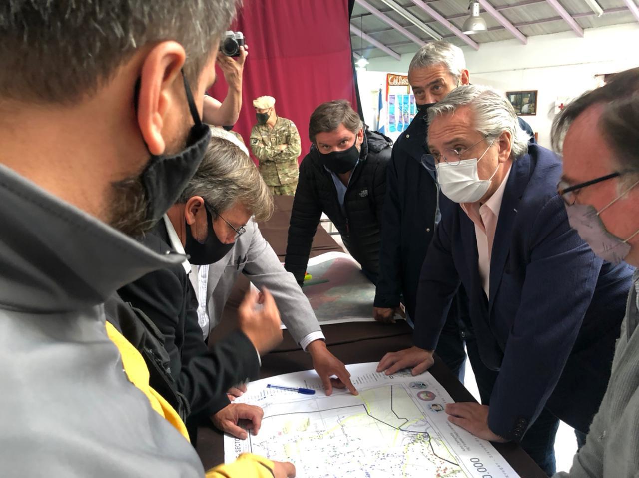 Alberto Fernández en la cordillera de Chubut (1)