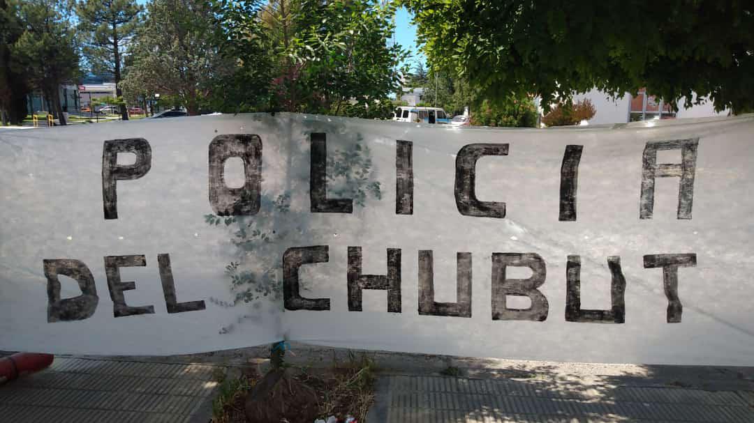 Policía