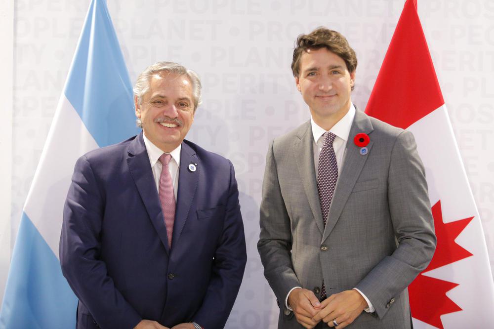 Fernández con Trudeau