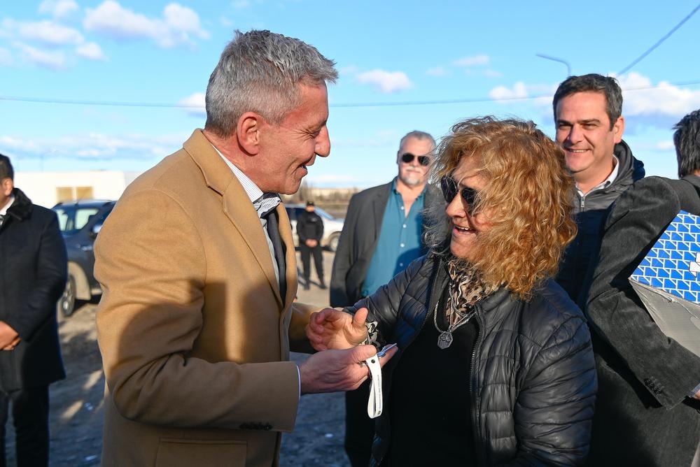 Entrega de 24 viviendas en Gaiman (8)