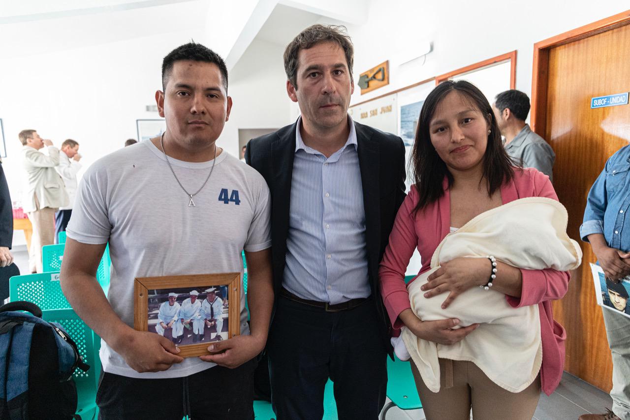 Homenaje ARA San Juan (2)