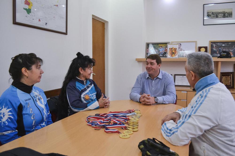 Biss se reunió con Sanda Cabral, Ana Sepulveda y Juan Alvarez Wang