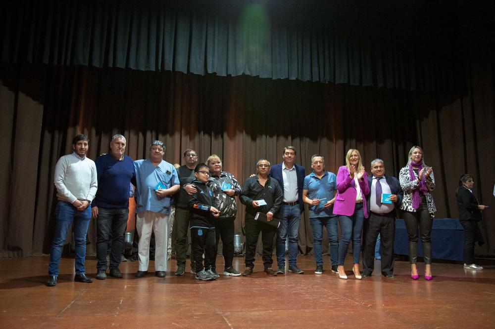 Veteranos de Malvinas recibieron medallas de reconocimiento a 40 años de la gesta (2)
