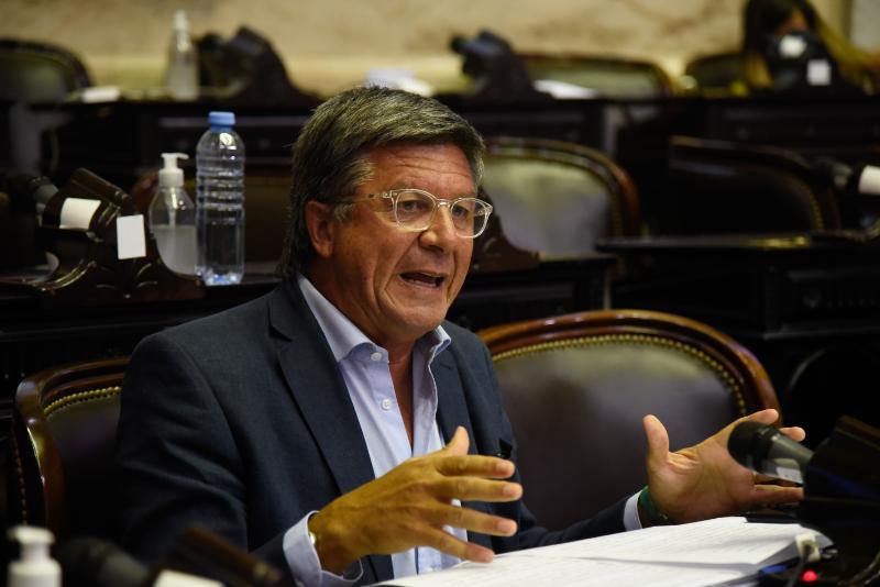 Menna en sesión legislativa (3)