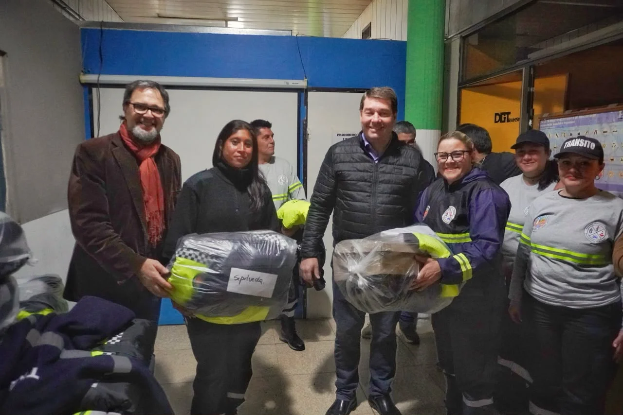 ENTREGA DE INDUMENTARIA TRANSITO Y TRANSPORTE