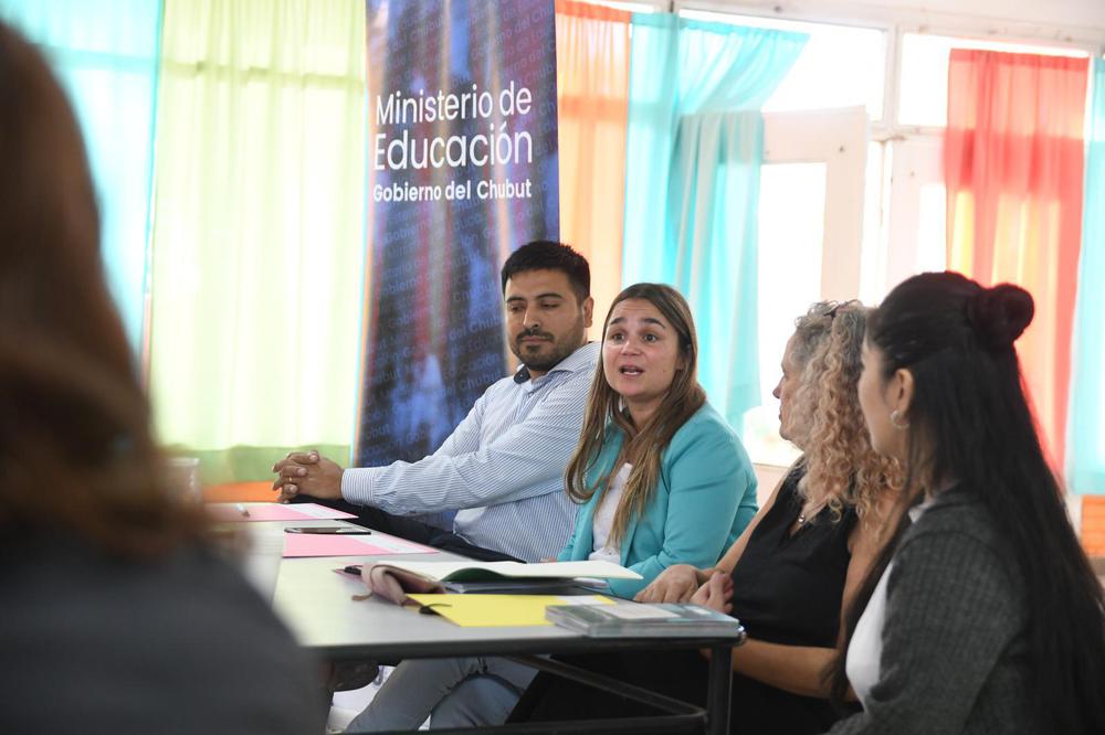 Educacion - Mesa de trabajo junto a Nación (1)