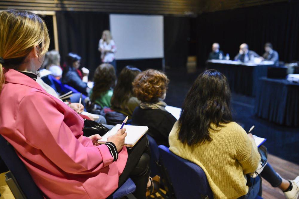 escuela y comunidad foto