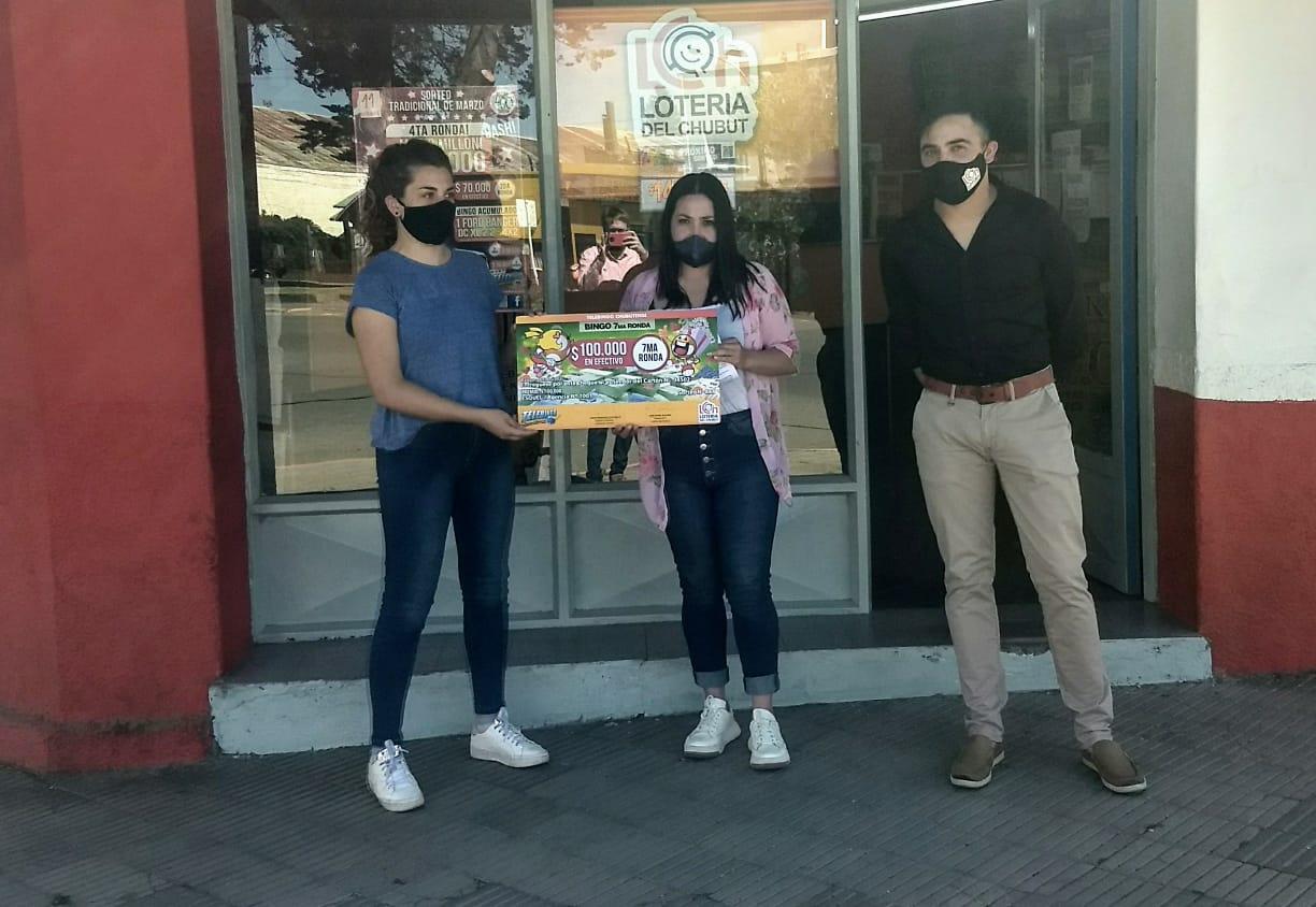 Entrega 100 mil pesos . Agencia N°7001. Esquel