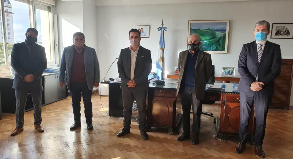 CERDA CON MARTINEZ (2)