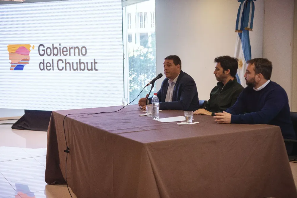 Torres y Biss encabezaron la presentación del Proyecto de Muelle Multipropósito (1)
