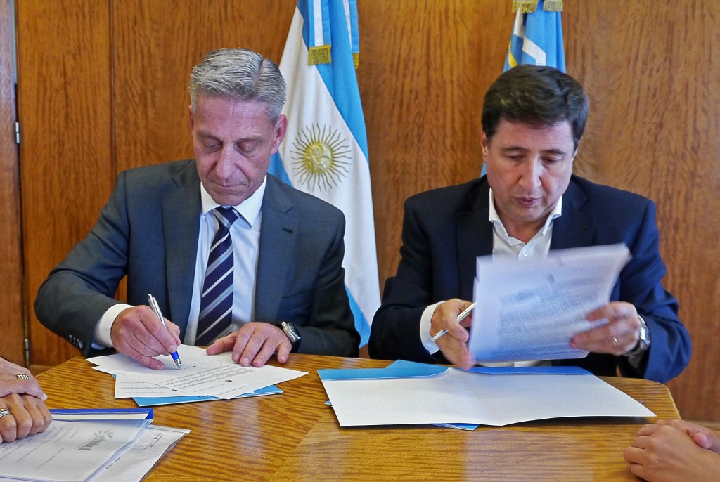 NOTA TARJETA SOCIAL. FOTO ARCHIVO