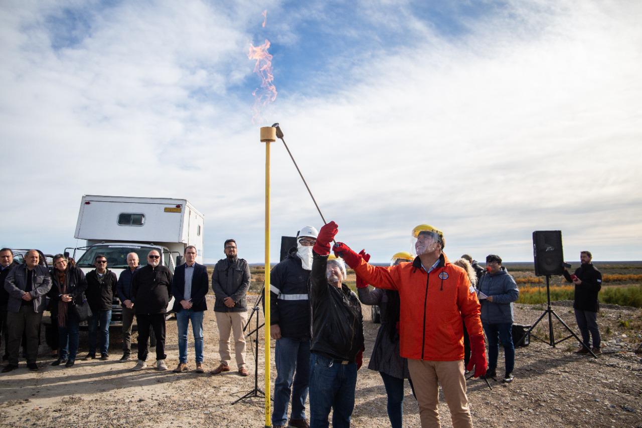 Biss y vecinos del Área 16 en la inauguración de la red de gas 1