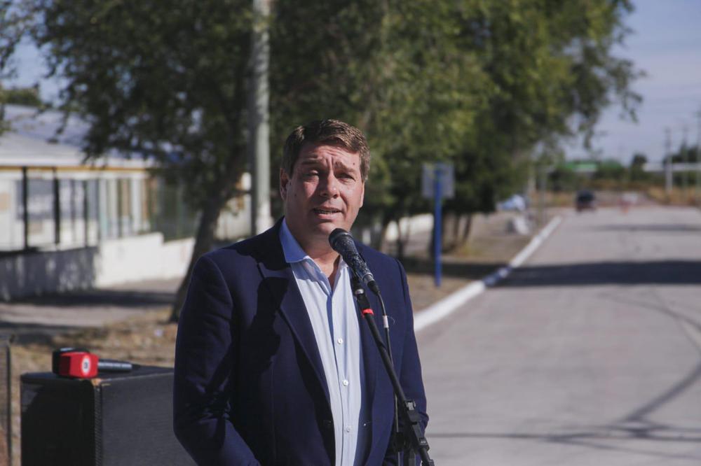Damián Biss inauguró la obra de pavimentación