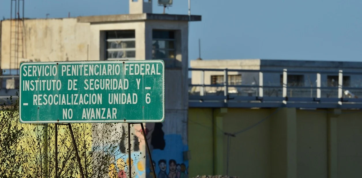 DA0A6543-5E18-424C-80B6-D0C63199A8B5