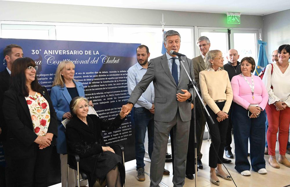 Homenaje a mujeres constituyentes (5)