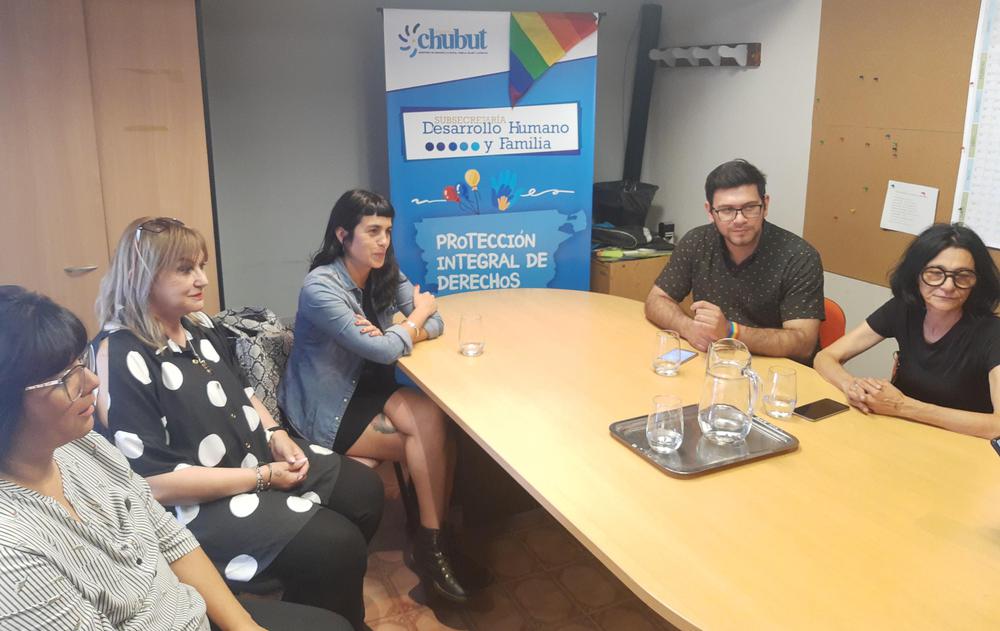 El Gobierno provincial impulsa capacitaciones en infancias y adolescencias LGBTI+ para el personal de instituciones específicas