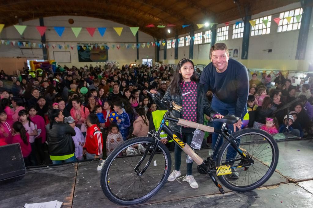 El intendente Biss en el festejo (2)