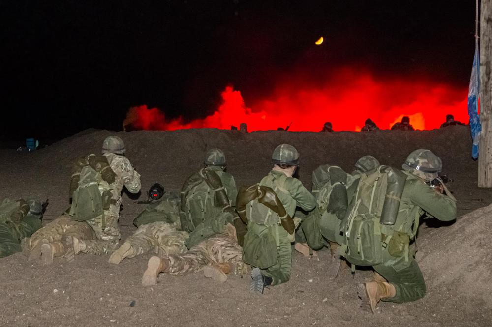 Una multitud acompañó la recreación del Operativo Sapucay en Playa Unión (1)