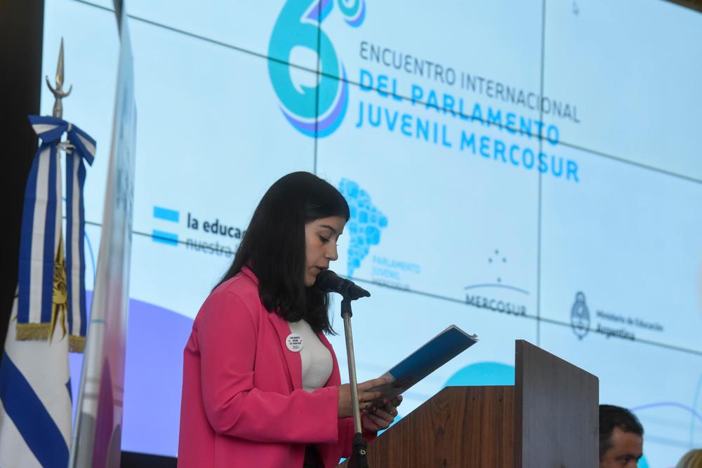 Martina Guajardo - Parlamento Juvenil Mercosur  (3)