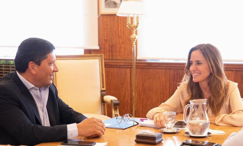Aguilera con Victoria Tolosa Paz (2) (1)