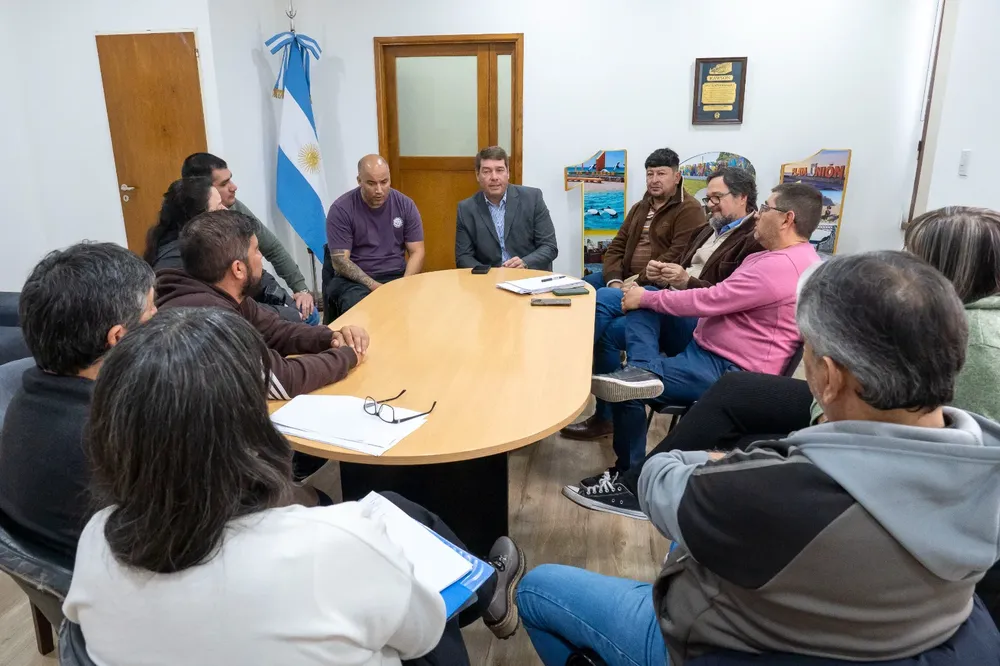 BIIS SE REUNIÓ CON REMISEROS Y TAXITAS