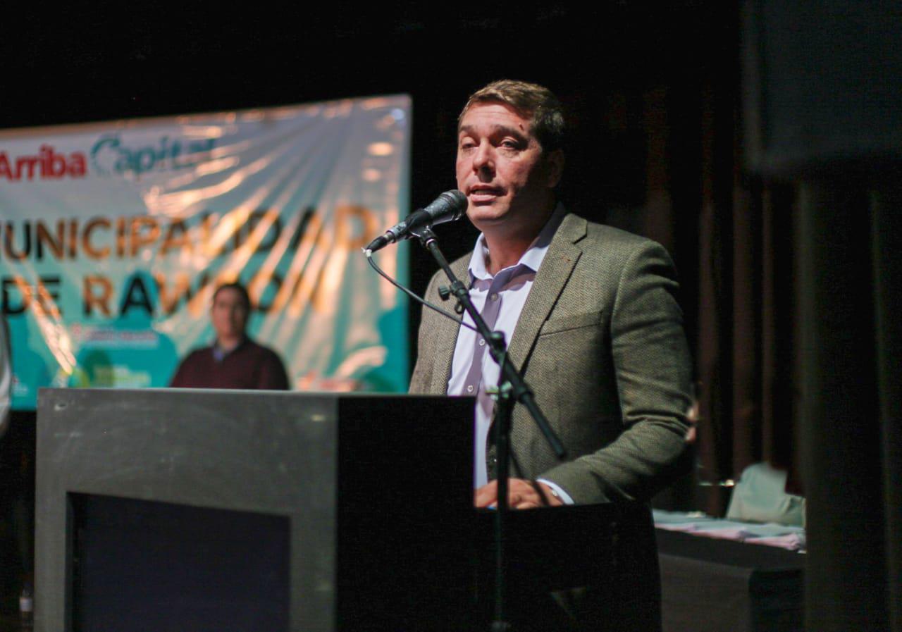 Damian Biss entrega de contratos LOTEAR