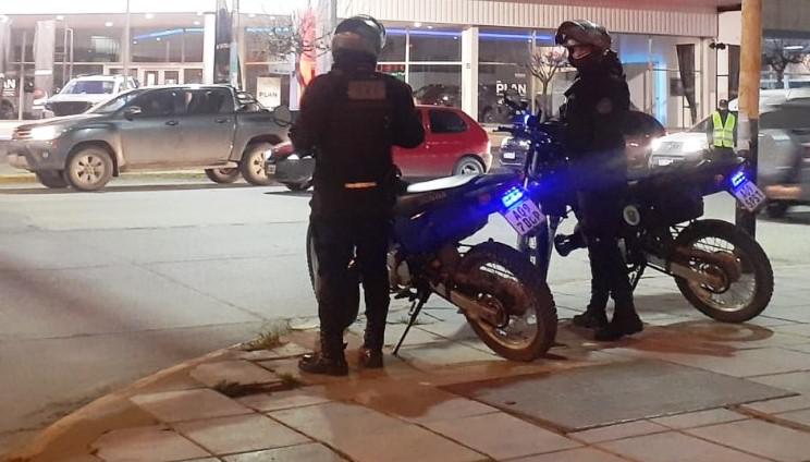 POLICÍA EN TRELEW (1)