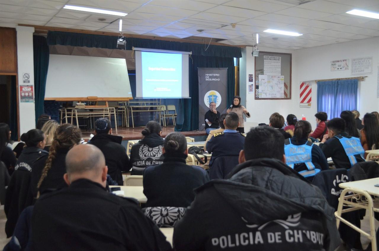 Capacitación Policia y Bomberos 1