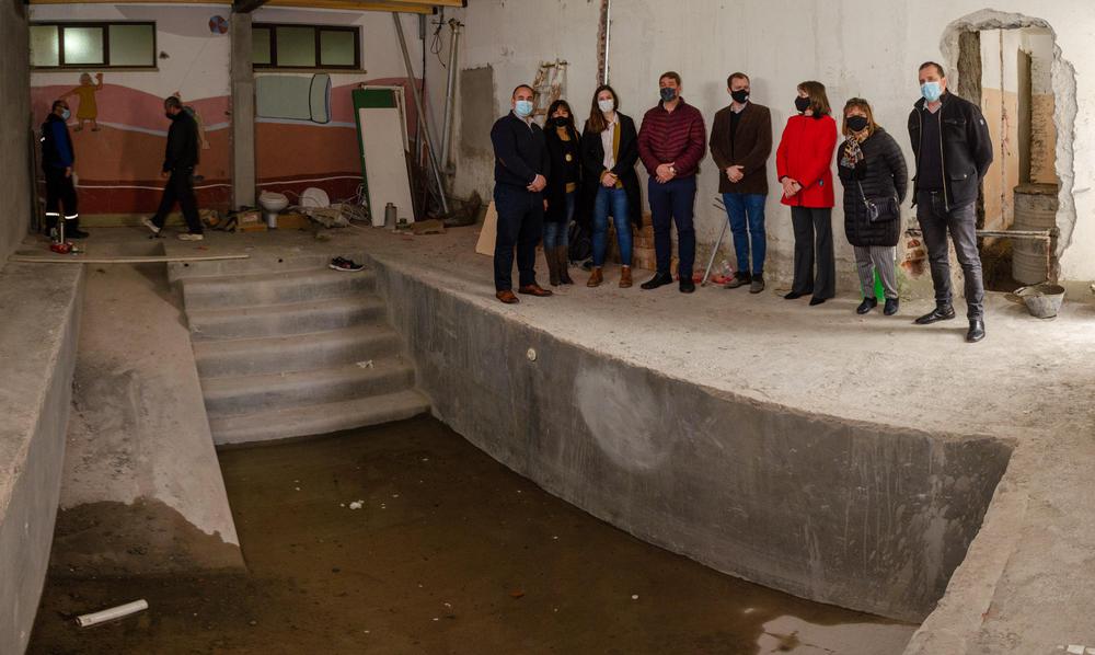 031 - Damian Biss visita obra de pileta de rehabilitacion en el Hospital Sta Teresita
