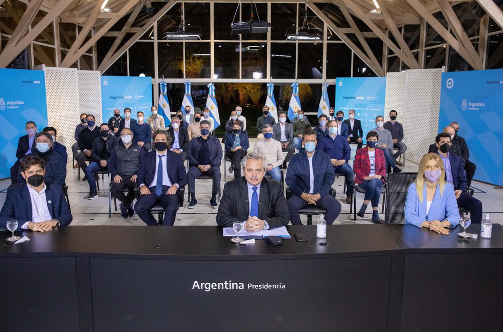 Alberto Fernández e intendentes