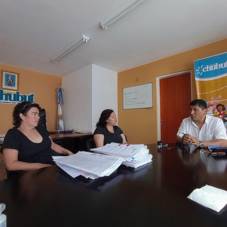 El Gobierno provincial articula acciones con la ONG Puerta Violeta hacia una sociedad libre de violencias