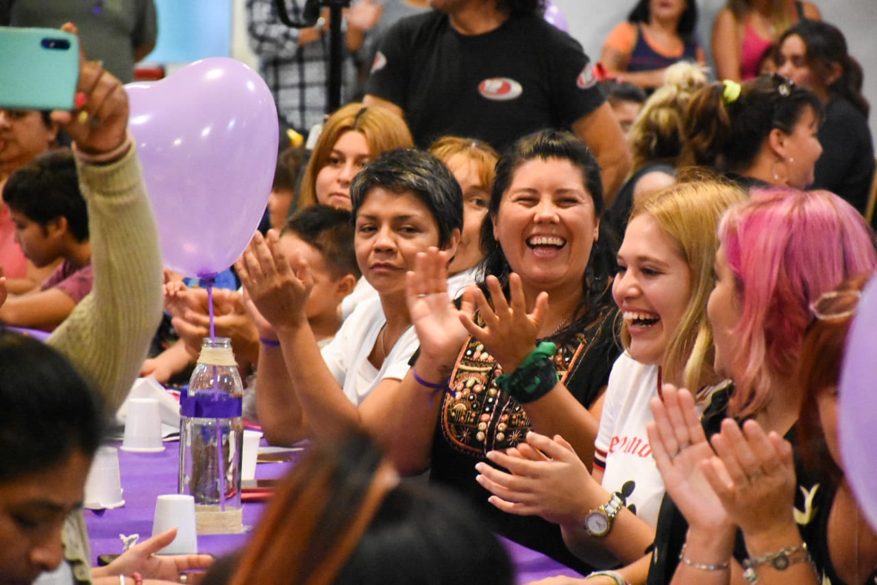 Acto día de la mujer Madryn (4)
