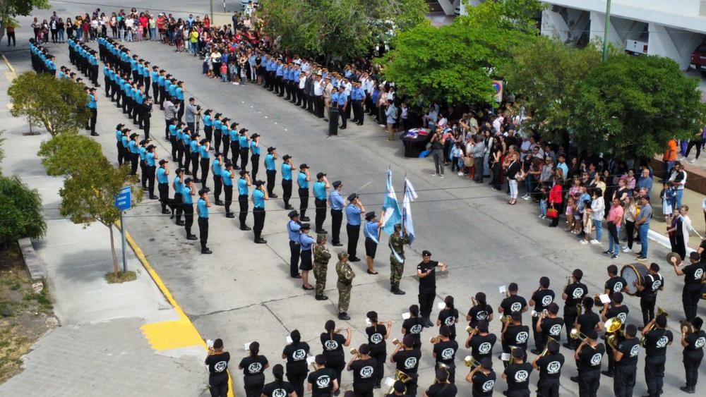 POLICÍA (4)
