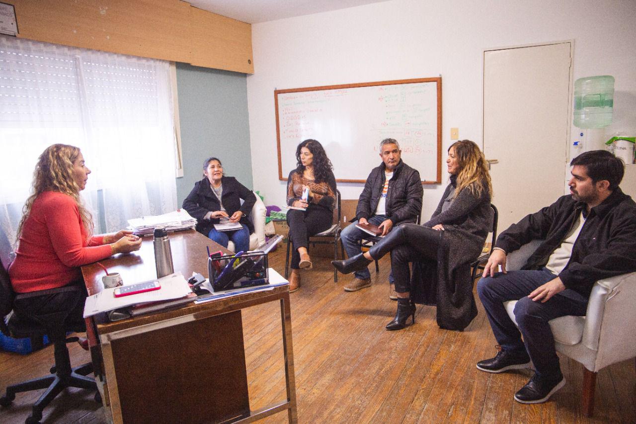 Cendra junto a Chavero, Tamame, Vallejos, presidenta del Área 16, Ana Garay y presidente del General Valle, Javier Valenzuela